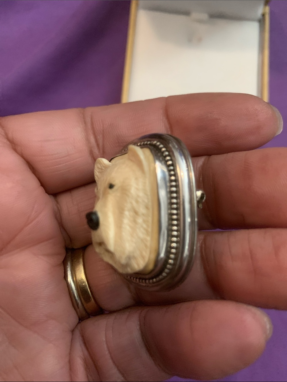 Vintage Korite 925 Mammoth Carved Polar Bear Brooch/Pendant - Picture 4 of 6
